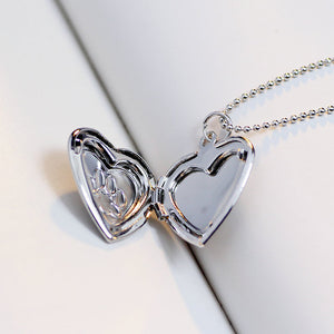 Memory Heart Pendant Footprint Frame Cat or Dog Locket. Fashion Pet Jewelry.