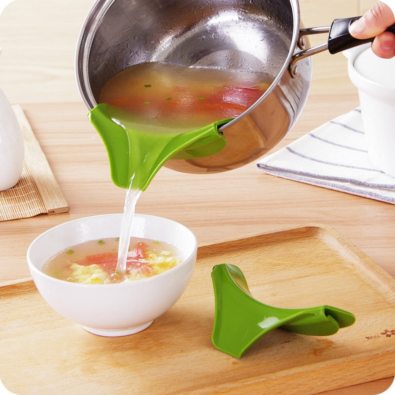 Kitchen Accessories Pans To Prevent Spills Circular Rim Deflector Leak-proof Kitchen Silicone Funnel Kitchen Gadget Tools